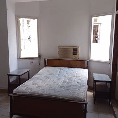 Vedado Apartamento 80m2 2 cuartos cerca de Calzada y 8 placa libre 25mil usd 53582376 - 6/10
