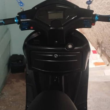 Se vende esta moto haciendo 2100 usd 130km para mi tranquilidad hace más batería nueva 72x45 las fotos hablan por si sol - 3/4
