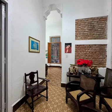 📌 (R): HV-011-80 💥 ESTUPENDA PROPIEDAD EN HABANA VIEJA – IDEAL PARA VIVIR O RENTAR 💥 📍 REFERENCIA: POR CORRALES - Img 125693856