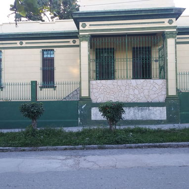 Casa independiente 3/4,jardín,portal,2 garajes,patio - 6/10