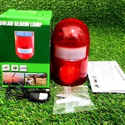 Alarma Solar con Sensor de Movimiento y Sirena: Seguridad e Iluminación Autónoma para tu Hogar - Img 58412989