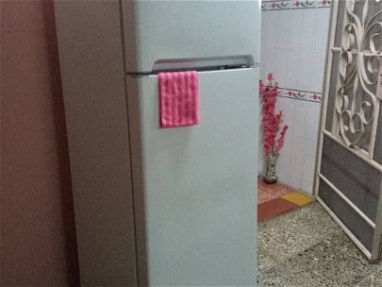 Se venden 2 refrigeradores modernos como nuevos, Daewoo $500 y LG $700 - 59224199 - Img 65339140