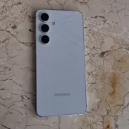 Samsung S24 Fe. Nuevo con forro y accesorios. - Img 57646230