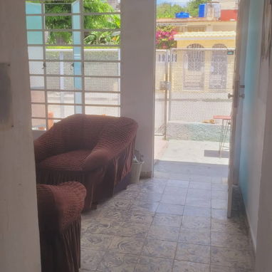 😉👌🏻Casa a 1 cuadra de la calzada ✨ - Img 120404779