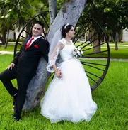 Fotógrafo para bodas - Estudio fotográfico CUERVO - Img 47919291