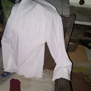 Camisas blancas - Img 57644644