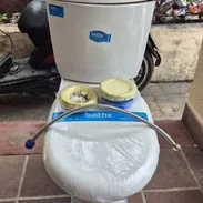 juegos d baño importados tasa tanke con sus herrajes y tapa sanitaria es llegar y montar - Img 56988401