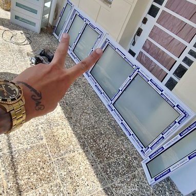 ✅ El precio se olvida pero la calidad se recuerda Realizamos trabajos de carpintería de aluminio y cristales - Img 122514003
