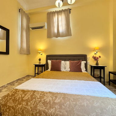 Se renta apto de 2 habitaciones en la Habana Vieja.58858577 - 9/10