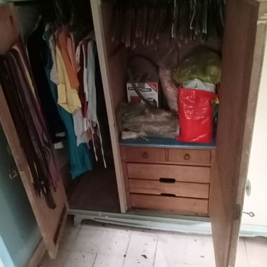 EN VENTA JUEGO DE SALA ANTIGUO Y OTROS MUEBLES. TODO EN BUEN ESTADO. BUENOS PRECIOS CON DESCUENTO PARA TRANSPORTE !!! - 9/10