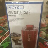 VENDO MOLINO DE CAFÉ  ELECTRICO 110 VOLT MARCA ROYAL.MUELE ADEMAS NUECES SECAS, HIERBAS, GRANOS Y ESPECIAS.NVO - Img 45536523