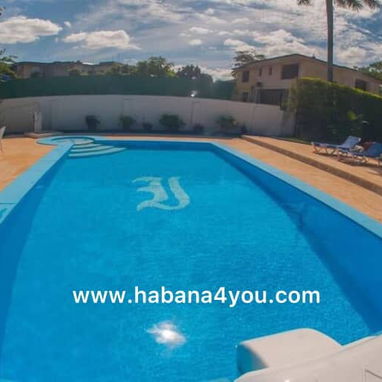 Casa con piscina con recirculación y ranchón en reparto Siboney,en renta ,  Playa,Habana +53 52 46 36 51 🐬🐬,  M - Img 89717492