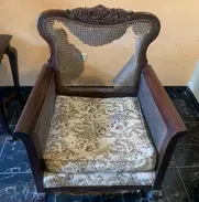Vendo juego de sala antiguo de muy buena madera de 5 piezas - Img 50571607