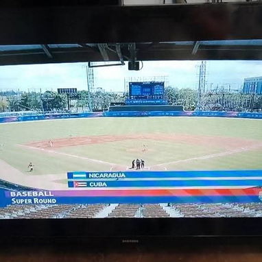 Tv Samsung de 32 pulgadas con cajita interna, Smart TV - 2/2