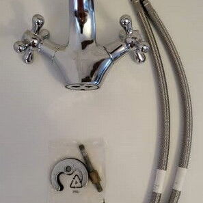 SE VENDE JUEGO DE MEZCLADORAS DE BAÑO PARA DUCHA ROCA Y LAVAMANOS, ELEGANTES Y DE CALIDAD. - Img 115692044
