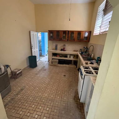 🏡 ¡SE VENDE HERMOSA CASA EN 10 DE OCTUBRE COLONIAL! | 4 CUARTOS Y PATIO CON ÁRBOLES FRUTALES 🌳🏛️ - 7/10