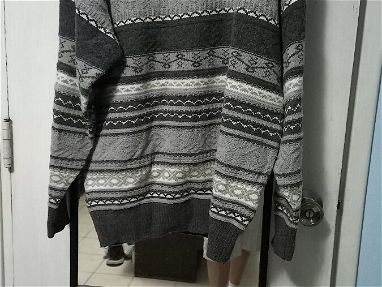 Vendo abrigos y suéter de hombre, piyamas - Img 60641571