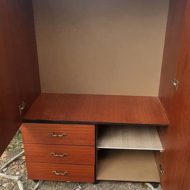 Excelente Espejos con estante, Gabeteros, mesas d PC y closes - Img 118848172