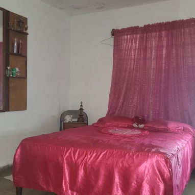 VENDO CASA EN EL BAHÍA HABANA DEL ESTe/240 - 8/9