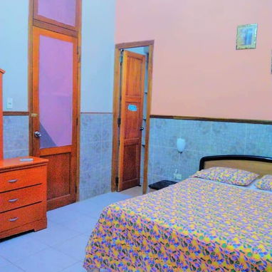 Renta casa municipio Playa muy acogedora , 5 habitaciones climatizadas, más información por WhatsApp +53 52463651 , R - Img 107683684