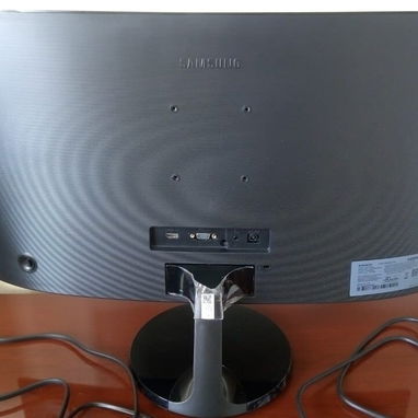 ☀️OFERTAZA☀️MONITOR CURVO SAMSUNG DE 24 PULGADAS FHD 4ms - 160 USD/ CUP AL CAMBIO - Img 119659614