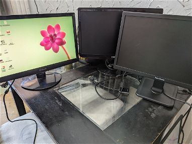 Vendo monitores de 19 " VGA impecables con sus cables - Img main-image-45619001