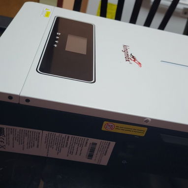Inversor Hibrido kingmox 3000W  6000W 24V a 110v - 4/5