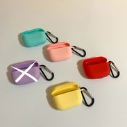Funda para AirPods Pro 2  🍎🎧 Engomados 🔥 - Img 58039535