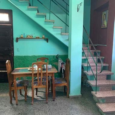 Se vende casa en Santo Suares - 2/10