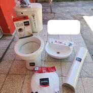 Juego de baño importado viene con tasa tanque lavamanos pedestal todos sus herrajes y la mensajería incluída - Img 45553570