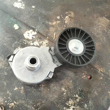 Tensor correa de agregados motor 350 chevrolet - 4/4