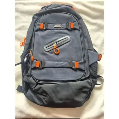 MOCHILA M-6   Mochila amplia y acolchada para laptop. 💰30 USD - 2/2