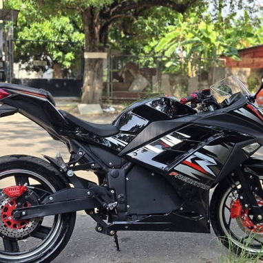 MOTO IZUKI CON BATERÍA 72V X 50A Y UN MOTOR DE 4000W - 2/2