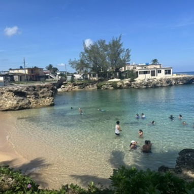 Casa en Venta a 2 Cuadras de la Playa de Boca De Camarioca en Varadero - Img 125096710