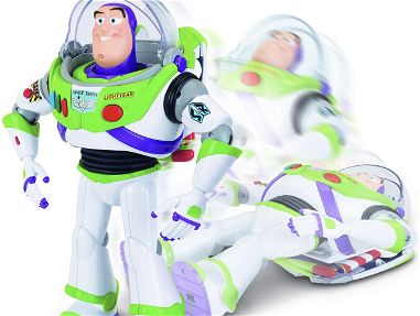 Toy Story Buzz Lightyear ANIMATRONICO Action Figure 32 cm INTERACTIVO con Comandos de Voz,+65 Frases y Sonidos, Se Mueve - Img 32873839