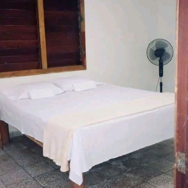 🏠 Casa De Renta Con Piscina En Guanabo. 👥 Capacidad para 6 personas. 📱 Reservas: +5355149761. - 2/10
