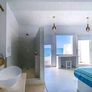 Tenemos paneles solares,Vista al mar,disfrute de esta casa de 5 habitaciones con piscina en Santa fe +5355658043 - Img 124266991