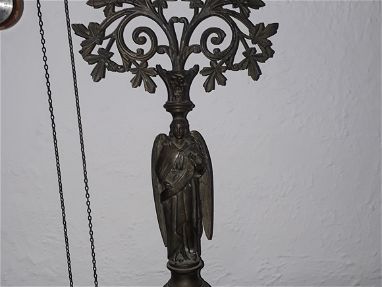 Vendo candeladro antiguo de bronce 64cm de alto. - Img main-image