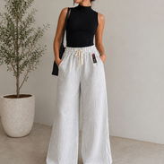 Pantalonetas y blusa de mujer - Img 50778329