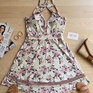 Vestido con estampado de rosas rosadas - Img 56346558