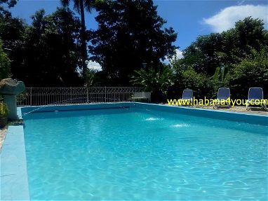Casa con piscina de 3 habitaciones en Siboney. WhatsApp 5 3726640 - Img 65364144