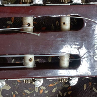 Guitarra Paracho Clásica - 2/4