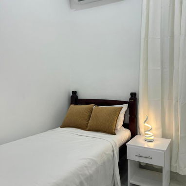 🏠 VENDO APARTAMENTO EN EL VEDADO — (ME AJUSTO CON DINERO EN MANO) - Img 125796704