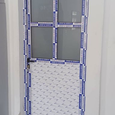 Ventanas y puertas de aluminio. Bajos de meseta ect - Img 114150473