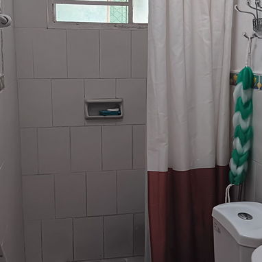 Venta apto. En Bajos ave.31 Playa 3 cuartos en 25 mil - 8/10