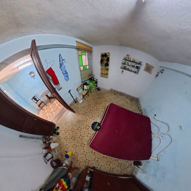🏠 CASA INDEPENDIENTE EN 10 DE OCTUBRE (A 2 CUADRAS DE LA AVENIDA PRINCIPAL) - 3/10