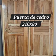 Puerta de cedro. - Img 57655659