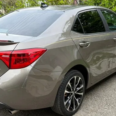 Vendo o negocio toyota corolla SE del 2019 título limpio - Img 102335857