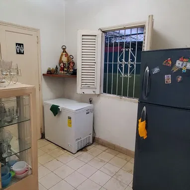 Propiedad de 3 niveles para negocios - Img 99003227