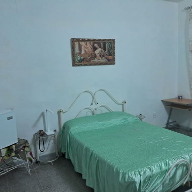 Alquiler de cuarto con todas las comodidades en zona muy centrica - Img 122159855